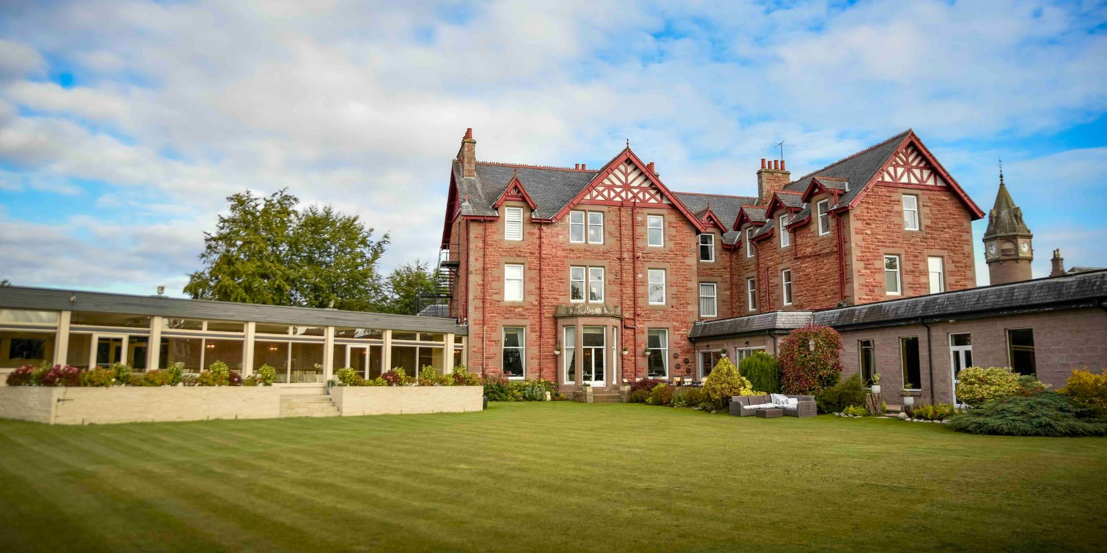 Glenesk Hotel
